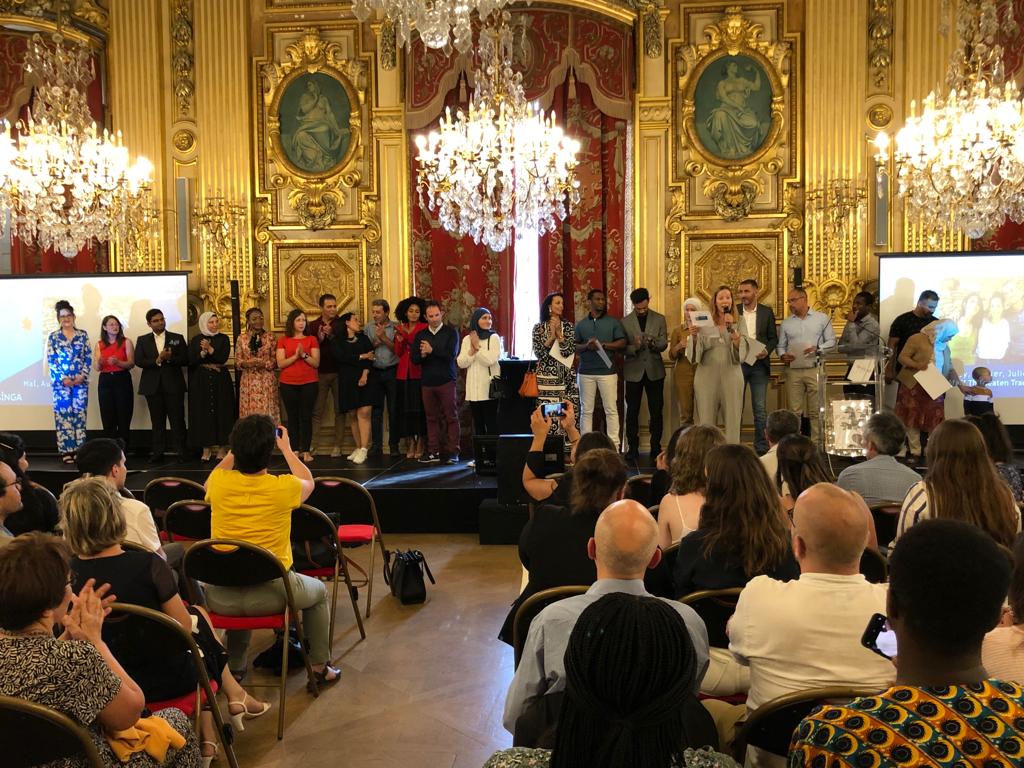 benoithamon's tweet photo. La @villedelyon et @Gregorydoucet accueillent la 7ème promotion d'entrepreneur.e.s de @SINGA_FRANCE à Lyon. La 8ème promotion s'apprête à prendre le relais. D'innombrables projets inspirants tournées vers l'écologie, l'utilité sociale et le bien être. @SINGAWorld @SingaLyon https://t.co/I39S0fiPgu
