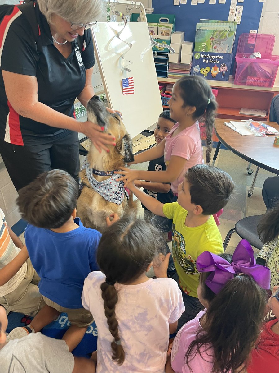 ValerieArechiga's tweet photo. Summer school fun with @GoTeamTherapyD !!! Thank you Mrs. Brand for arranging this fun activity for our kiddos!! #bilingualsquad #summerlearningfun @ZoniLOPEZ @CCISD https://t.co/Y0mffc61GL
