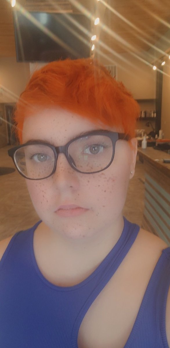 Aunna MUA tweet media