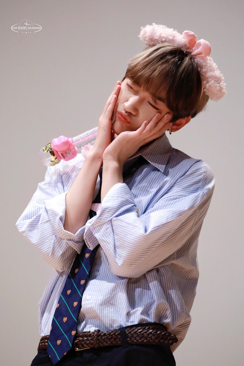 Onemoment_1218's tweet photo. 220604 뮤직아트 대면팬싸

HQ #𝐖𝐨𝐧_𝐦𝐨𝐦𝐞𝐧𝐭 

🐰🐰🐰🐰

 #싸이퍼 #Ciipher #WON #원 #박성원d https://t.co/z1AqzktWWg