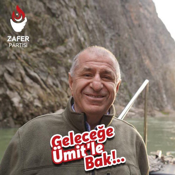 Hatay’a doğru yola çıkan değerli yurttaşlarımız lütfen evinize dönün. Türkiye’nin bütünlüğü, Anayasa, hukuk devletinin savunulması konusunda gösterdiğiniz hassasiyet için içten teşekkürlerimi, sevgi ve saygılarımı sunarım.
