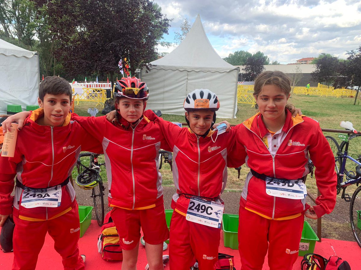 TriLaguna's tweet photo. 💙Variado e intenso fin de semana para nuestro deportistas desplegados por toda la zona norte de nuestro país.

🏁 Campeonato de España de Triatlón por Autonomías Escolar
🏁 Triatlón de Palencia
🏁 Triatlón internacional de Donosti

ℹ️https://t.co/XVdTsLPoaw

¡Seguimos!
#ATTR https://t.co/LRQwg1DSlf