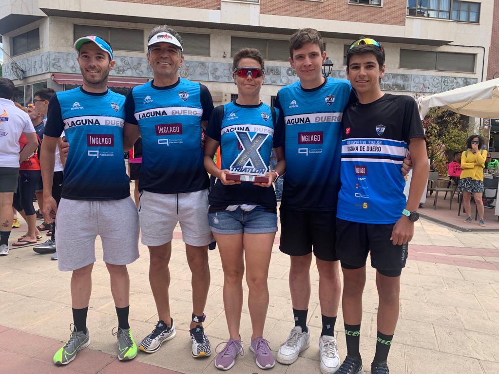 TriLaguna's tweet photo. 💙Variado e intenso fin de semana para nuestro deportistas desplegados por toda la zona norte de nuestro país.

🏁 Campeonato de España de Triatlón por Autonomías Escolar
🏁 Triatlón de Palencia
🏁 Triatlón internacional de Donosti

ℹ️https://t.co/XVdTsLPoaw

¡Seguimos!
#ATTR https://t.co/LRQwg1DSlf