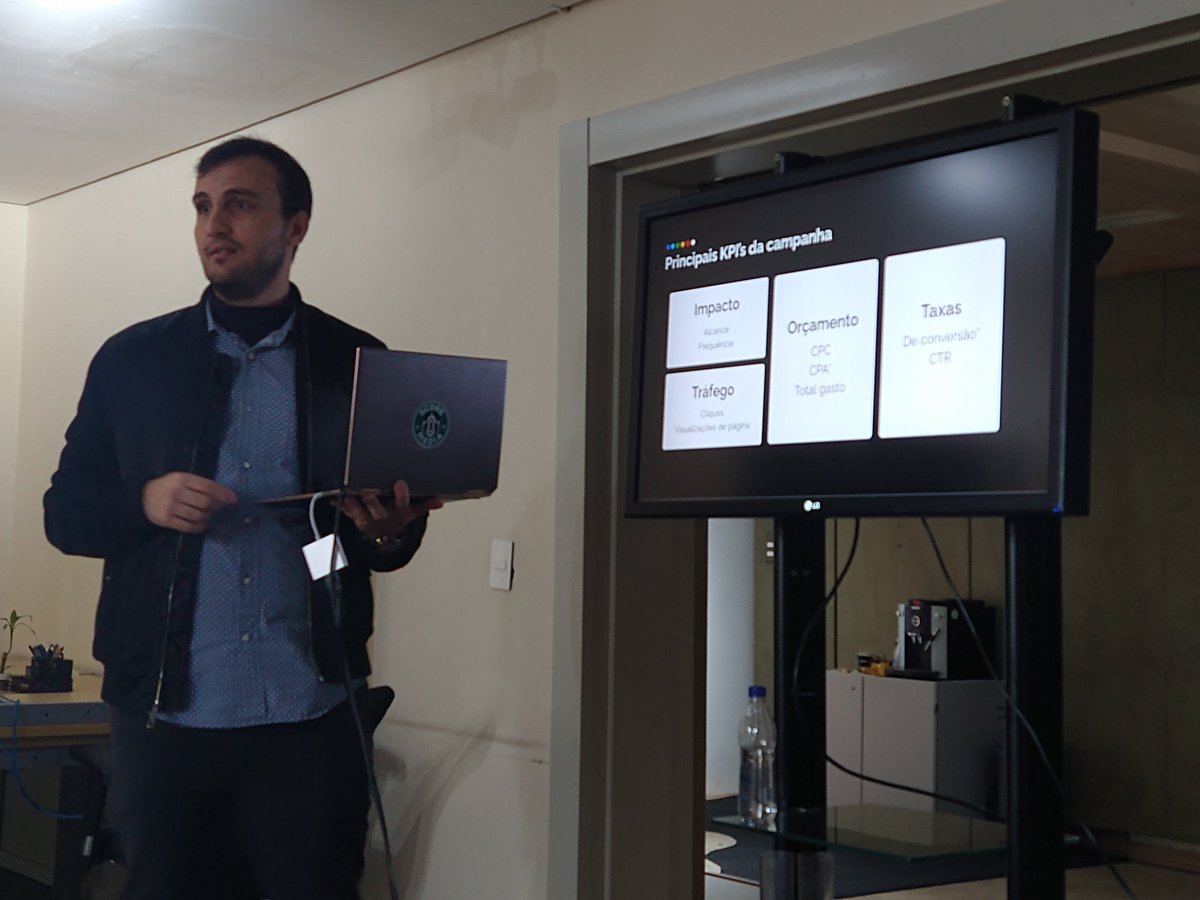 ArianeSanchez1's tweet photo. Hoje é dia de Score Media Champs, a primeira parte foi com o Henrique Troitinho CEO da @scoremediaweb https://t.co/DqGAvEImjJ