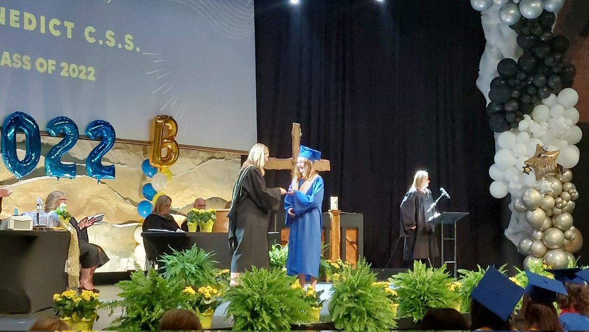 GomesMLuis's tweet photo. Sarah receiving the Knights of Columbus award for leadership https://t.co/sHokEDWKvt