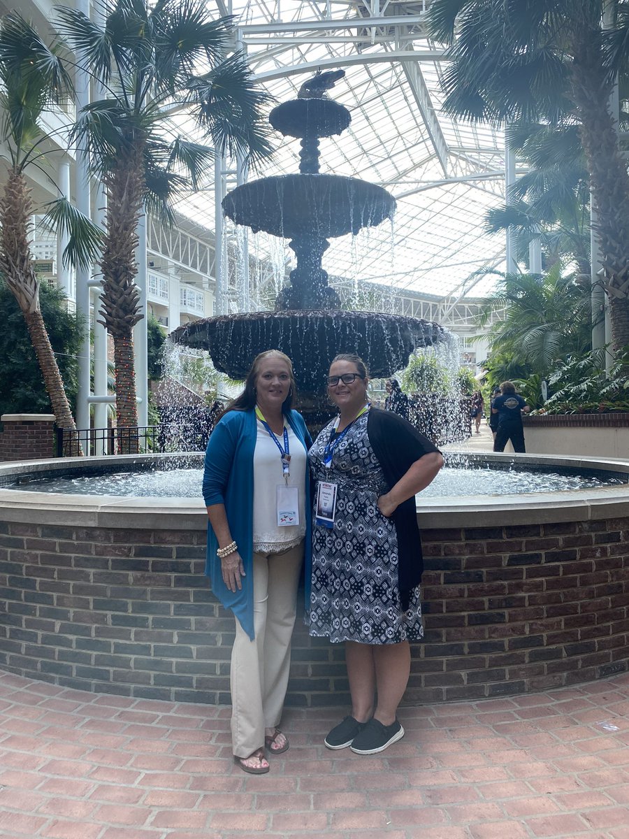Siegel Middle School showed up and showed out at their very first appearance at the International Leadership Conference! The Public Health team finished 1st in their competition! So very proud of Mrs. Yates and all of our hard working competitors. 💙🎉🥇