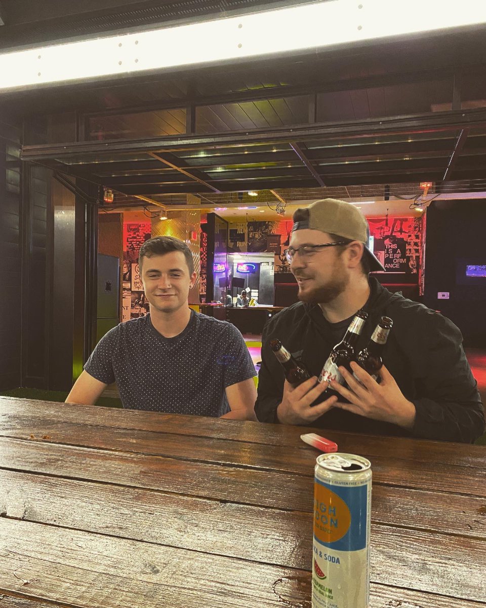KevinDin3D's tweet photo. “Is that Clay Jensen?” https://t.co/id38bLhNls