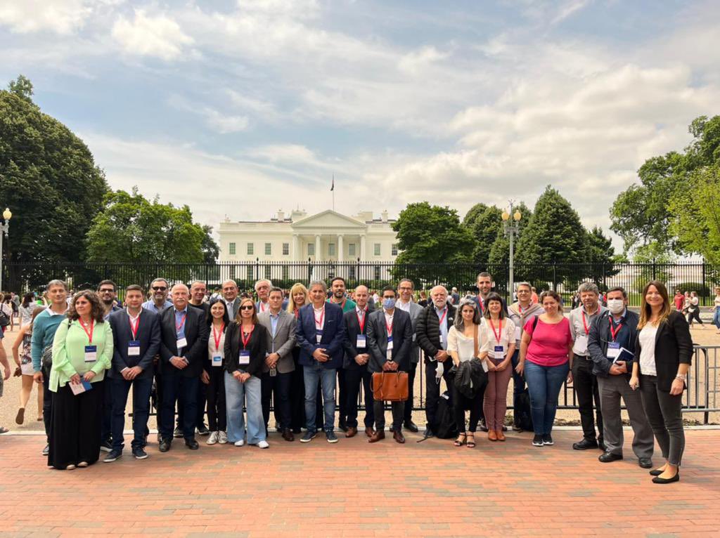 SeCassinotti's tweet photo. La semana pasada participé de la 5ta edición del programa de diálogo público/privado organizado por @AmChamArgentina con el foco puesto en el fortalecimiento del sistema de salud argentino. https://t.co/uTbd50alFO