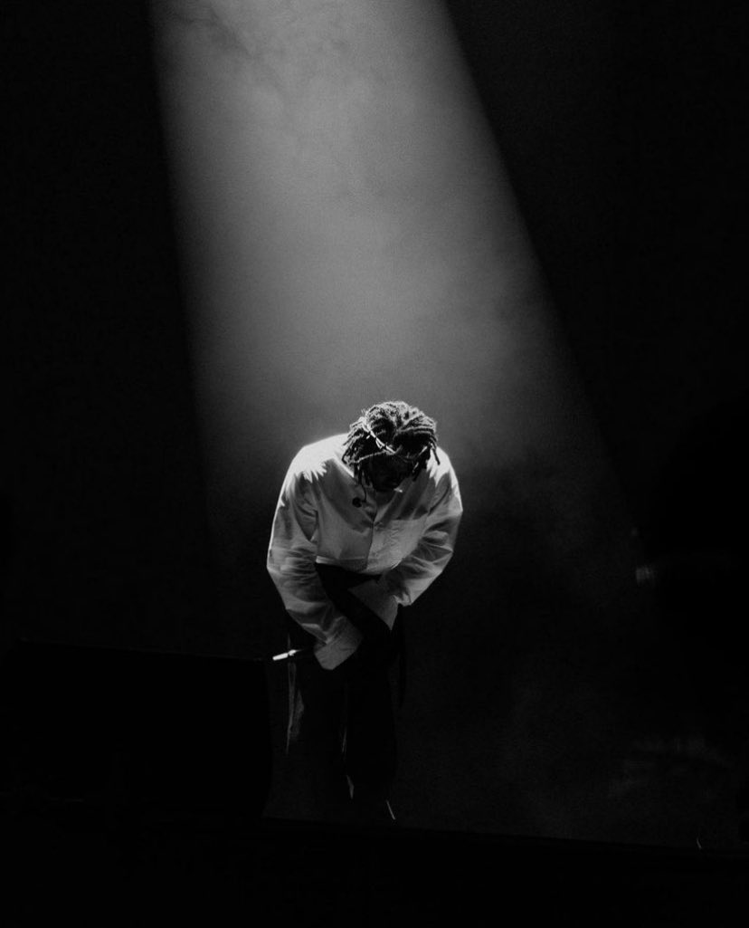 martinezdlll's tweet photo. Kendrick Lamar at the Glastonbury Festival.

📸: @eljaybriss (IG) https://t.co/KtYaZDVSUq