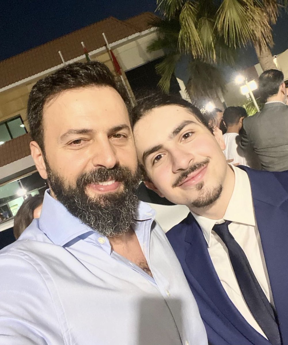 Jabal_ALHAYBA's tweet photo. #ALHAYBA | JABAL | NEWS 📰

Taim Hassan @actortaim a félicité son fils Ward Hassan sur Instagram qui vient d’être diplômé aux Émirats Arabes Unis. Il était accompagné de son actuelle femme Wafa Kilani (qui n’est pas la mère de Ward). Taim Hassan semble très fier de son fils ! https://t.co/brkLHjdzOf