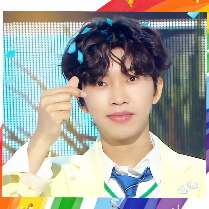 hwa1018's tweet photo. 임영웅 쇼음악중심 무지개 🌈
매력부자 히어로 사랑합니다 💕
#임영웅 #LimYoungWoong
#임영웅다시만날수있을까
#임영웅무지개 #임영웅쇼음악중심
📸 출처: 쇼음악중심/편집:행복한꿈 https://t.co/jPu2aQA1pA