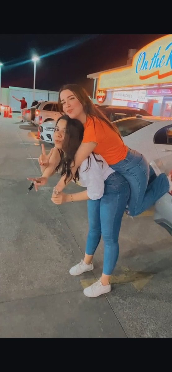 انا ممكن اعمل اي حاجة ف الدنيا عشان اشوفك مبسوطة وبس ♥️
My treasure from the world🌏♥️