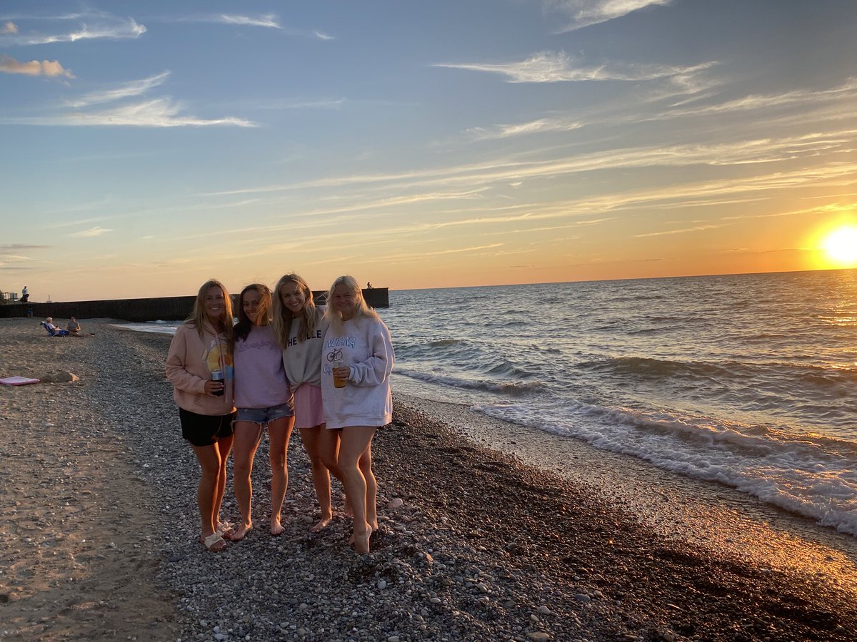 knickelltv's tweet photo. Best weekend with some of my closest friends from @IUBloomington! Busy schedules and distance make it hard, but so lucky to have them! https://t.co/wu6bY4iaeV