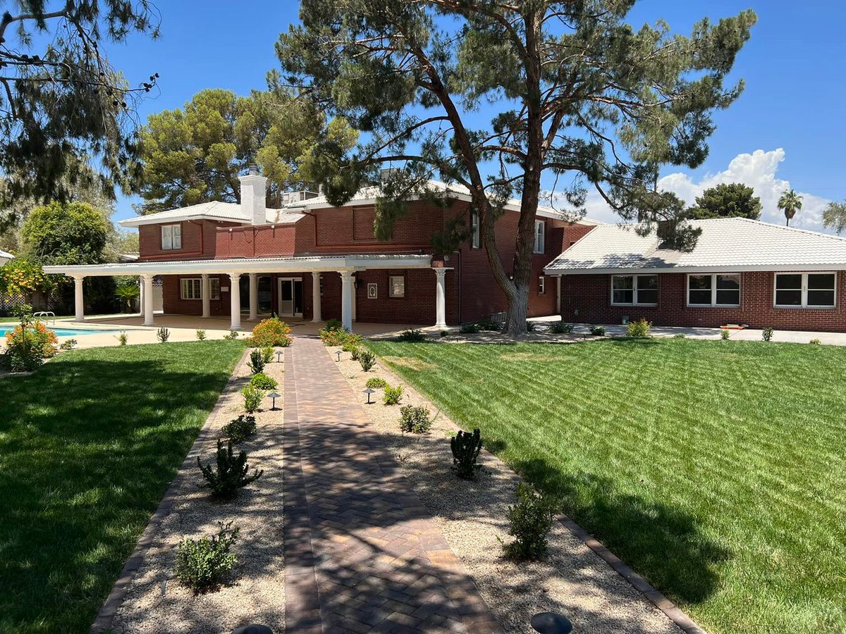 Okay, so I need to get this one sold before it hits the market.  Renovated Historic Home located in the Scotch Eightes. DM me for details

#Century21 #RelentlessMoves #RealEstateLasVegas  #LasVegasRealEstate #NevadaRealEstate #ShawnGibsonRealtor #NeverSettle #DroneBoy #S166951