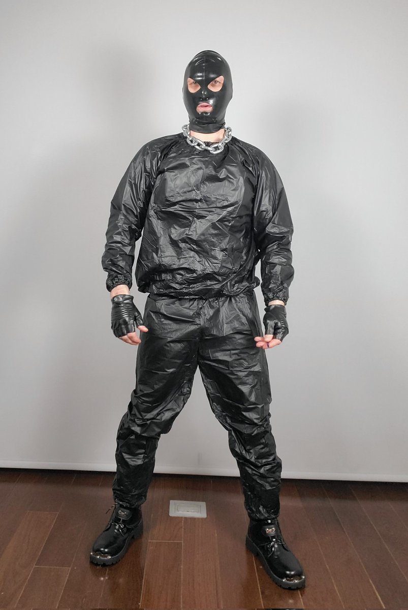 kinkyrubberdoc's tweet photo. PVC suite for sweat/wet play in grey color in our store link in bio @kinkyrubberdoc
#pvcsuite #pvcaddicted #sweatplay #paypvc #rubbergay #kinkyplay #subplay #gaynyc https://t.co/aj0yxGpSWo
