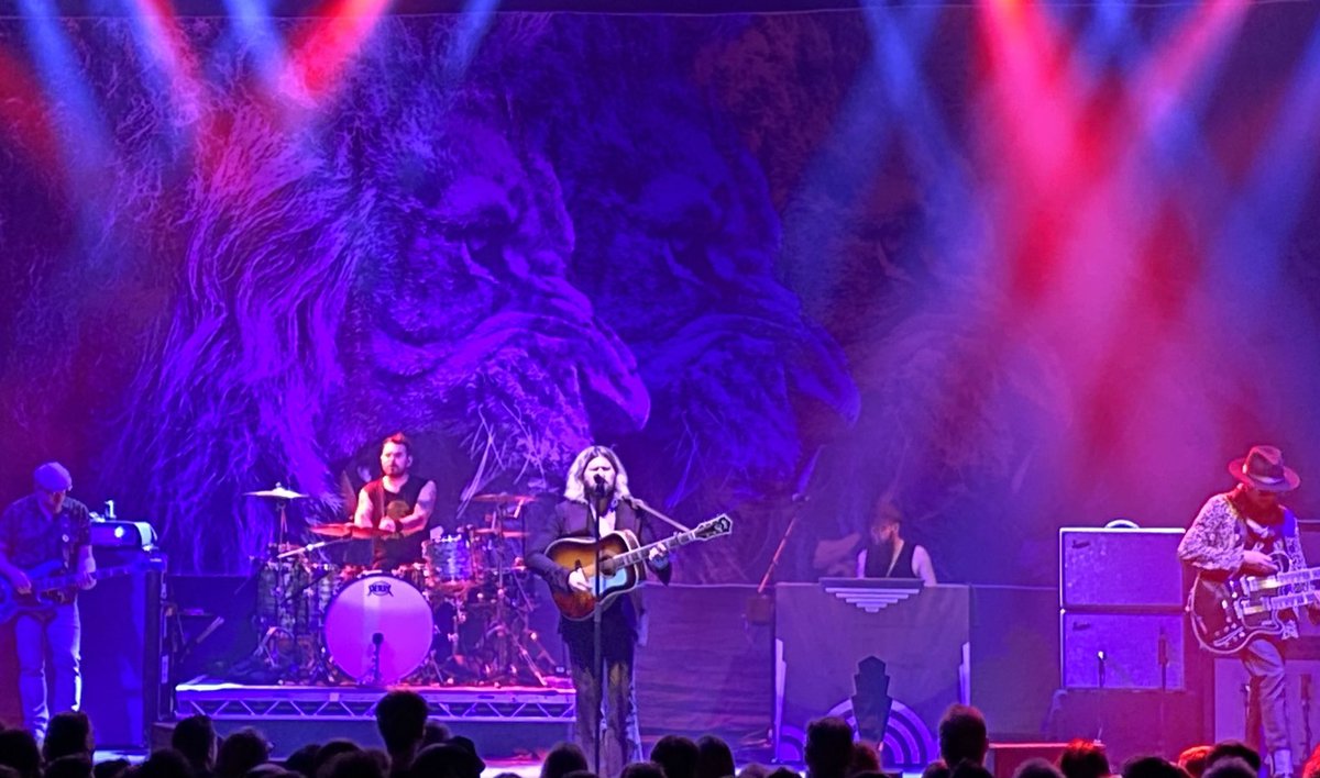 Burchy68's tweet photo. @rivalsons great night @ Norwich tonight, many thanks 🙏 till the next time 🎸 https://t.co/rd1oNwLKck