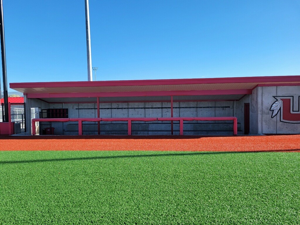 WesternFenceUT's tweet image. There's no fence too big or too small for Western fence Company. #baseballfence #backstops #dugoutfence #schoolfences #westernfenceco