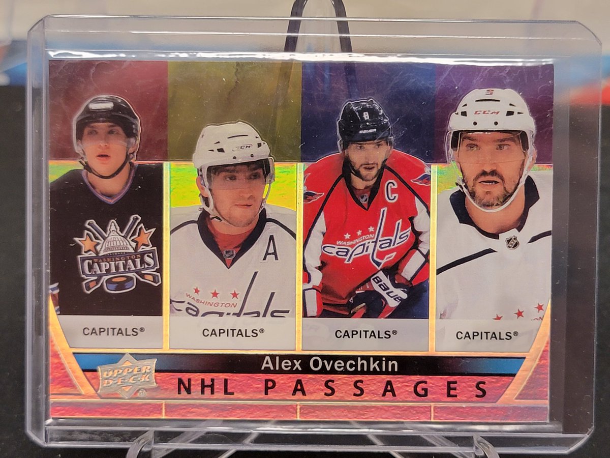 FlyingVCards's tweet photo. Thanks to all who jumped into our #FlyingVCards 21-22 #UpperDeckHockey Pre-Release #GroupBreak #679 of #Series2!
Always fun ripping new products! Here were all our highlights from this break.
#MoritzSeider #MasonMcTavish #ColePerfetti #AlexOvechkin #BreakWithTheV https://t.co/hJNWMmhJ22