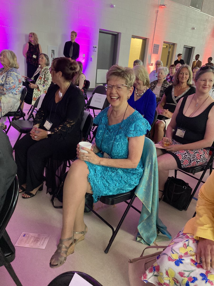 tm_kavanagh's tweet photo. Super proud of Sue Garvey for being honoured along w many other amazing #women at Celebration of Ottawa’s #DistinguishedWomen . Woohoo! So proud of you Sue for all you do as a #communitypillar #BayWard #ottawa @ottawacity https://t.co/WfNnlOYpoH