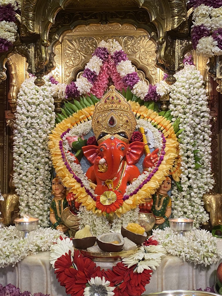 SVTMumbai's tweet photo. 🙏गणपती बाप्पा मोरया 🌺मंगलमूर्ती मोरया 🙏२८/०६/२०२२ https://t.co/MfxRF32IOj