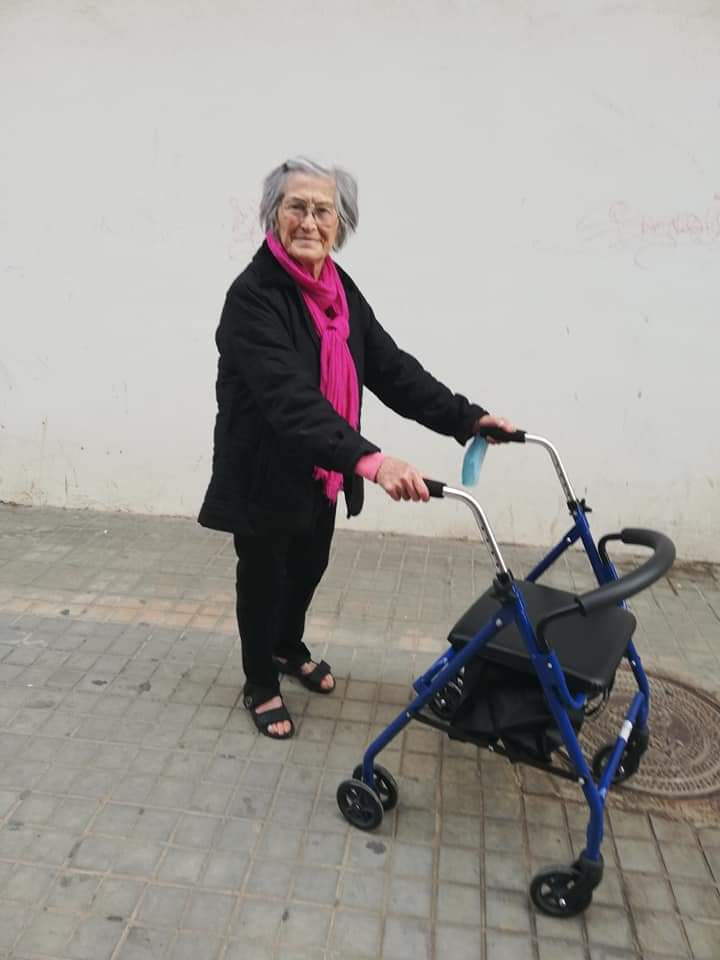 belmotilla's tweet photo. Querida @pilarbernabe enhorabuena! 🌹 nunca olvidaré como te preocupaste del Bienestar de mi madre #AngiGines ❤️
En la Pandemia, te mereces todo lo bueno que te pase.
Un abrazo y gracias 🌹
@SanGomezLopez
@PSOEValencia https://t.co/rwTVsT8tpD