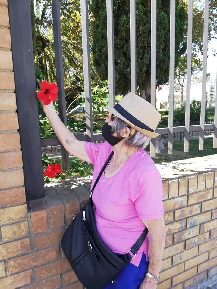 belmotilla's tweet photo. Querida @pilarbernabe enhorabuena! 🌹 nunca olvidaré como te preocupaste del Bienestar de mi madre #AngiGines ❤️
En la Pandemia, te mereces todo lo bueno que te pase.
Un abrazo y gracias 🌹
@SanGomezLopez
@PSOEValencia https://t.co/rwTVsT8tpD