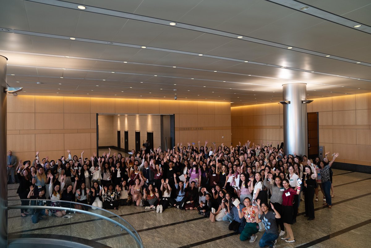 gsdeveloper's tweet photo. Hands up if you want more #WomenInTech! ✋ We welcomed the #RewritingTheCode community to our office at 200 West. Join the community here @Rewriting_Code. https://t.co/F0MzHYiQg3