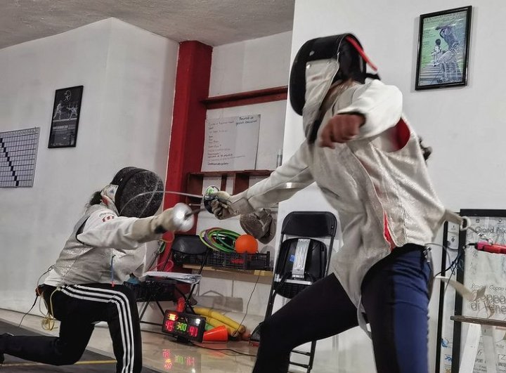 Panzer_nidvo's tweet photo. Paso a paso, vamos creando nuestra propia historia 🤺
Top Gladiators Fencing Club.
#Querétaro #queretalove #Fencing #Esgrima #Foil #Florete #Photo #Fencinglive #Fencingphoto https://t.co/ihsdod7BtC