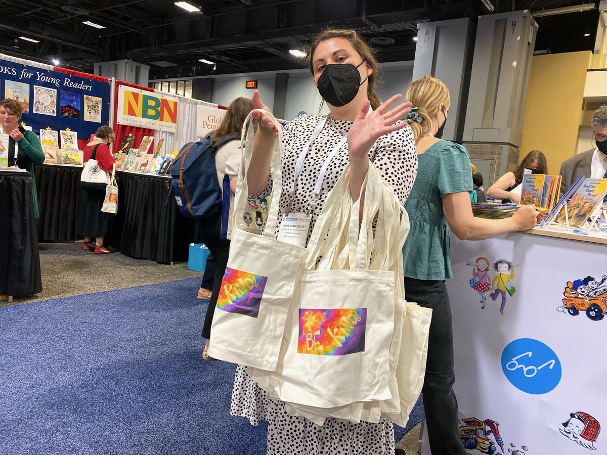 PAPress's tweet photo. Thanks to all the booksellers and librarians who came by the @ChronicleBooks booth at #Ci10 last week and #ALAAC22 this past weekend. We appreciate all of your early love and support for #TheYouKindofKind by @NinaWest, and we can't wait to spread kindness with you this fall π«β¨ https://t.co/1WFrfyYEdW
