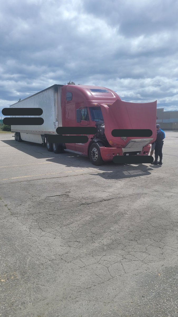 PRPRoadSafety's tweet image. Driver caught drinking on the job has license suspended. Advised police he didn&apos;t know he wasn&apos;t allowed to have a few drinks while operating a transport truck. Truck also put out of service due to mechanical safety violations. We don&apos;t play when it comes to safety. #VisionZero