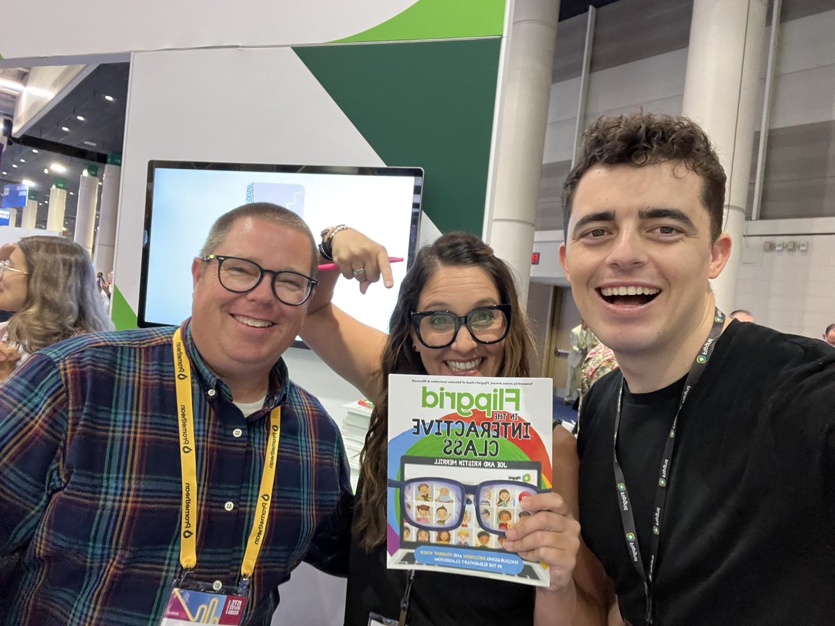 The Merrill’s @MrMerrillsClass @FriendsinFourth are giving away their amazing @Flipgrid book at #ISTELive2022!