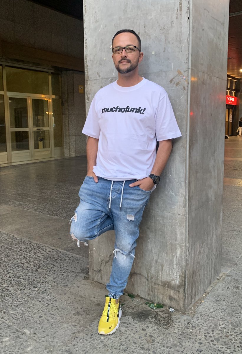 MuchoFunkSpain's tweet photo. Calidad, corte moderno y perfecta para el verano…. Nuestras camisetas #oversize #muchofunk …🔥🔥🔥🔥
.
Disponible en https://t.co/6LjtcgLPc4 https://t.co/3PRlQlVGHs
