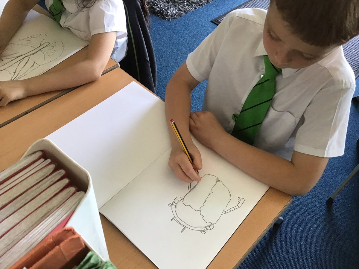 LindenRDCedar's tweet photo. Amazing sketching of Mike Libby bugs #lindenart #lindensketching #mikelibby @lindenroad https://t.co/3scfW6zZN2