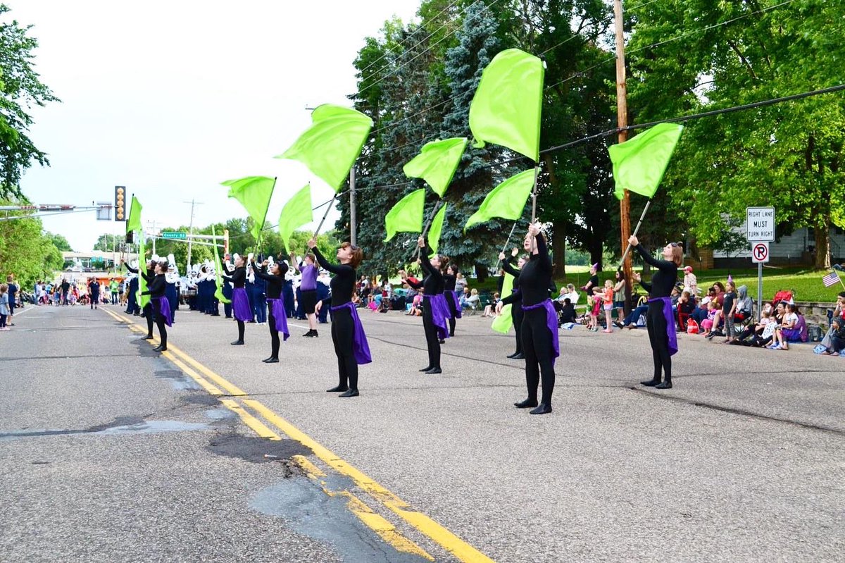 RosevilleParks's tweet image. We are looking forward to the return of the Rose Parade with the 30th Annual - tonight, 6:15pm with a route between RAHS and the Roseville Skating Center. 

This year's parade has plenty of great units including 11 fantastic marching bands. 🥁🎷🎺🎼

cityofroseville.com/3644/Parade---…