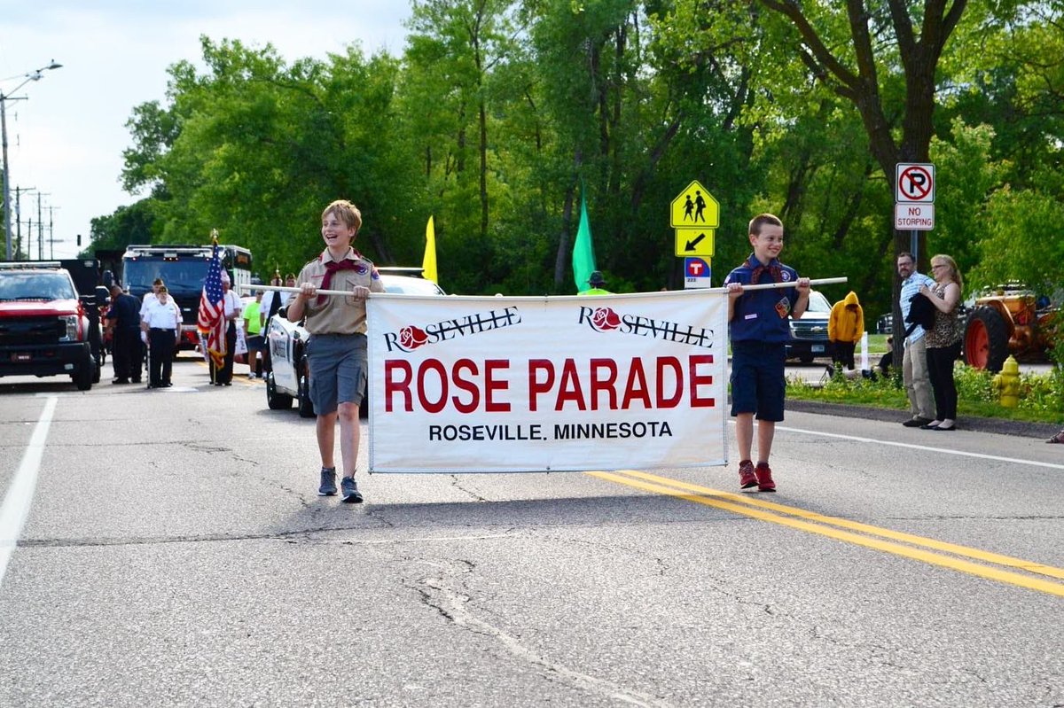 RosevilleParks's tweet image. We are looking forward to the return of the Rose Parade with the 30th Annual - tonight, 6:15pm with a route between RAHS and the Roseville Skating Center. 

This year's parade has plenty of great units including 11 fantastic marching bands. 🥁🎷🎺🎼

cityofroseville.com/3644/Parade---…