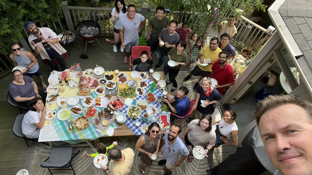 Eickelberg_MD's tweet photo. We enjoyed a great @m_konigshoff @Eickelberg_MD lab outing on the hottest day of the month in #Pittsburgh. So a pool was required for the kids (and adults). Enjoyed awesome food and great company from around the world. Because we are lucky to work in a truly international lab. https://t.co/PRVVoAXLdz