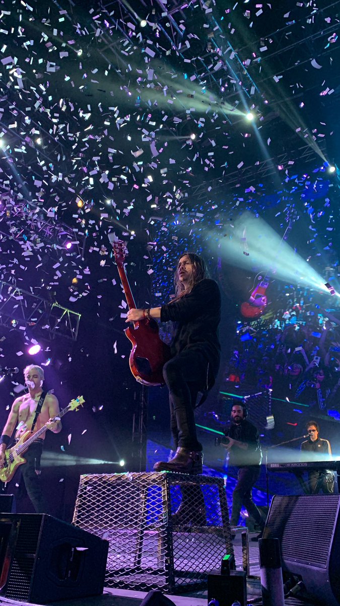 sofiibreyaui's tweet photo. te saque FOTONES @AIRBAGoficial https://t.co/CcEaaSBbew