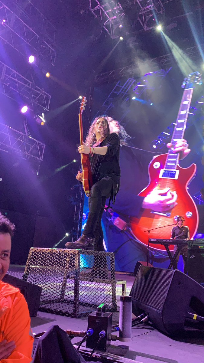 sofiibreyaui's tweet photo. te saque FOTONES @AIRBAGoficial https://t.co/CcEaaSBbew