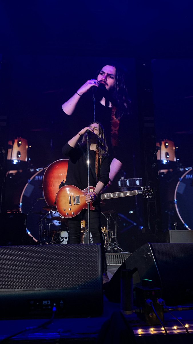 sofiibreyaui's tweet photo. te saque FOTONES @AIRBAGoficial https://t.co/CcEaaSBbew