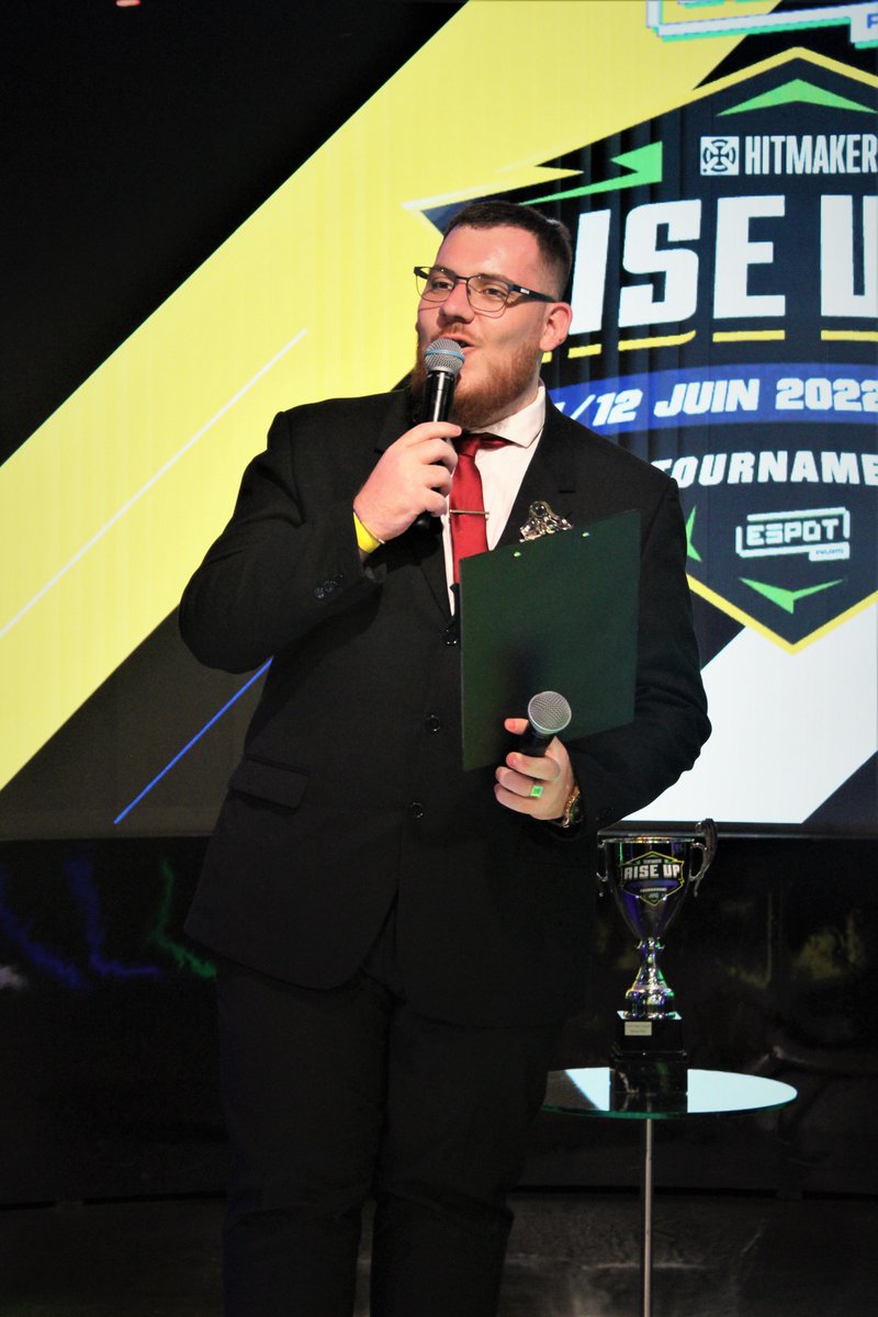 Majestic_Off's tweet photo. Bon votez pour ma nouvelle photo de profil svp : 

Dans l'ordre 1/2/3/4

📸 @ZaboTV et @Dae_Gaming_ (merci ❤️) https://t.co/JzssrpQPd8