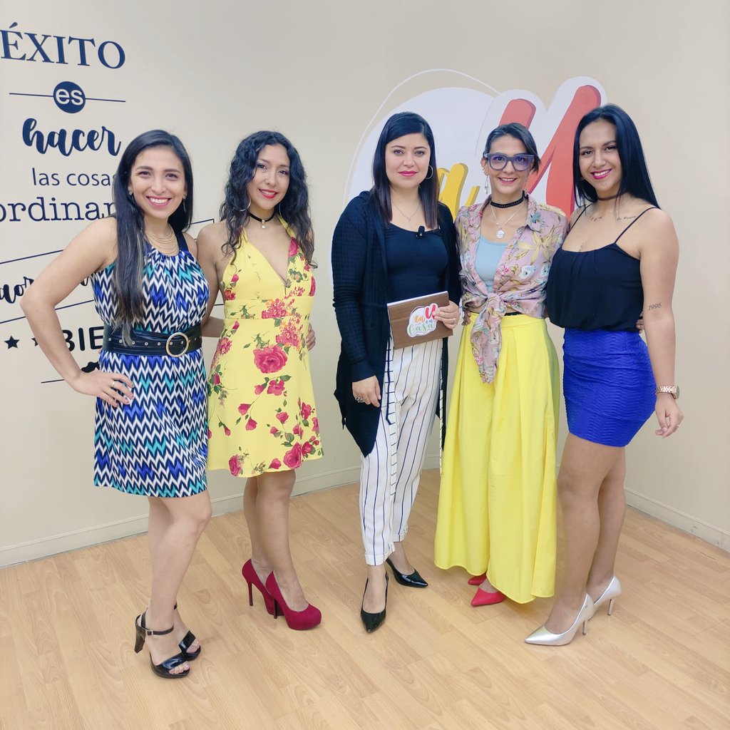 utvenlinea's tweet photo. En busca de alternativas bajo el lema #AhorrarDinero sin prescindir de la buena calidad. En #CModaEc #TiendaOnLine #Ibarra usted puede adquirir prendas y accesorios a costos accesibles. 
Adquiera sus productos al
099 267 6989 con #IsabelSerrano 
@Carol2ov https://t.co/x9Qv1IQ7mp