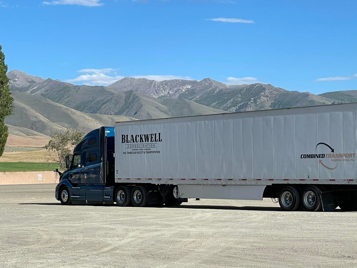 CombinedTranspo's tweet photo. Happy Monday Combined family!

Where's your favorite place to travel to during the summer? 

📸: Jason Roscoe https://t.co/3WCoKh1jDC