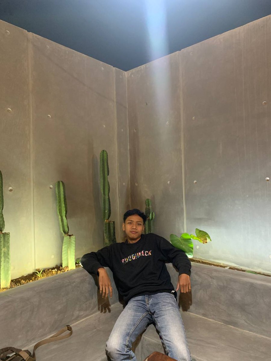 hdytt9's tweet photo. Saya aslinya hitam https://t.co/SdPw24ASxL