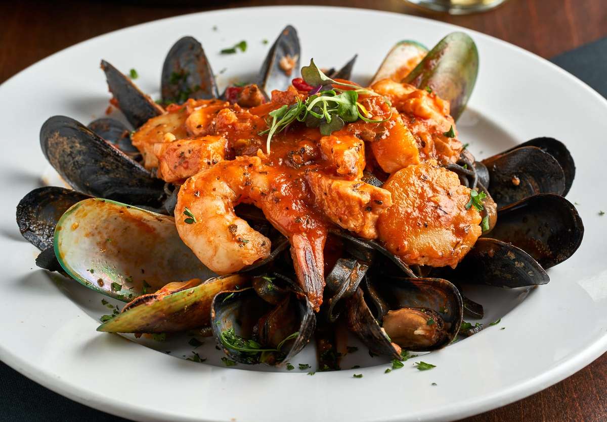 lalocandaaz's tweet photo. Whatever you're craving, we've got it! 😏😎

 .
.
#LaLocanda #RealFood #OldTownScottsdale #ScottdaleAZ #Arizona #DateNightArizona #Scottsdale #AuthenticItalian #Italian #azfoodie #eatgood #italianflavors https://t.co/XLRWUFjf9j