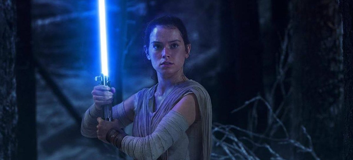 sw_holocron's tweet photo. JJ Abrams gave us one of the very best lightsaber battles in The Force Awakens 💛 https://t.co/Fb13v92iXm