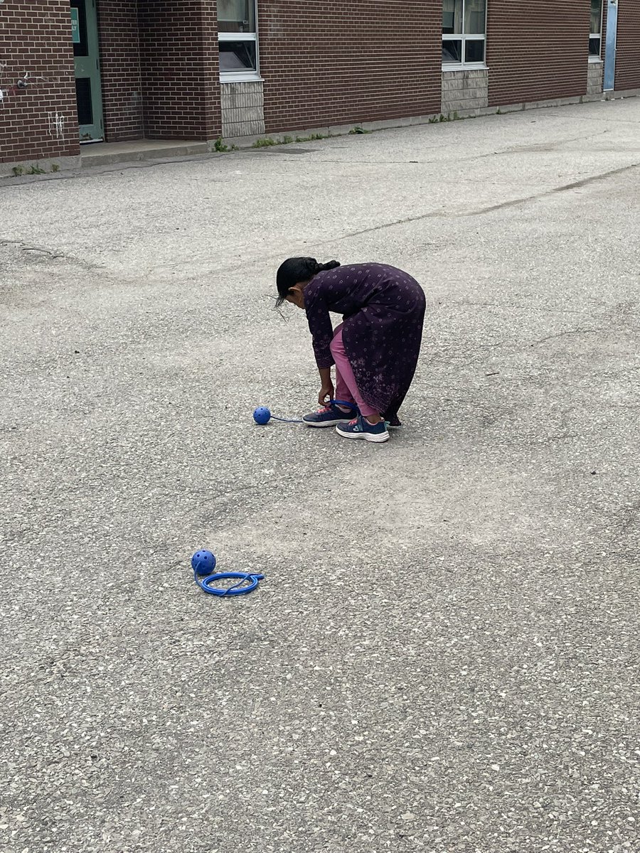 Mrs. Bloom tweet media