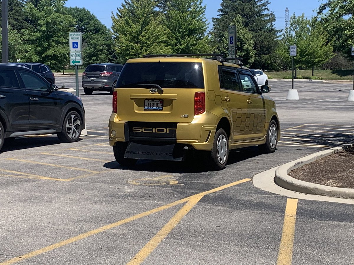 ChicagoSpotter's tweet photo. I’ve never seen a Scion xB mobility vehicle before. It looks a little less disproportionate than the usual minivan variety. I’m thinking it could even be used for other purposes like maybe a kayak launch vehicle? Go-kart transport vehicle?
#mobilityvehicle
#carspotter https://t.co/J55oYkfbXH