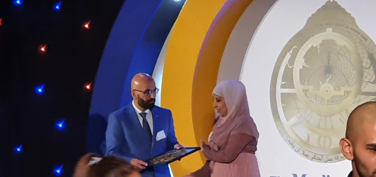 jenneratingVacc's tweet photo. So proud to work with @SagidaBibi a fabulous colleague @OxfordVacGroup and so deserving of this award #inspiringmuslims https://t.co/KO10saIZOt