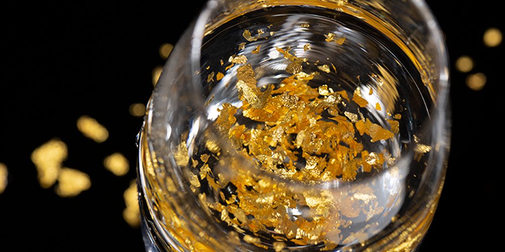 TequilaSolarum's tweet photo. No todo lo que brilla es oro, puede ser Tequila Solarum: https://t.co/bXILwgfHkM https://t.co/cSPxk1LdK2