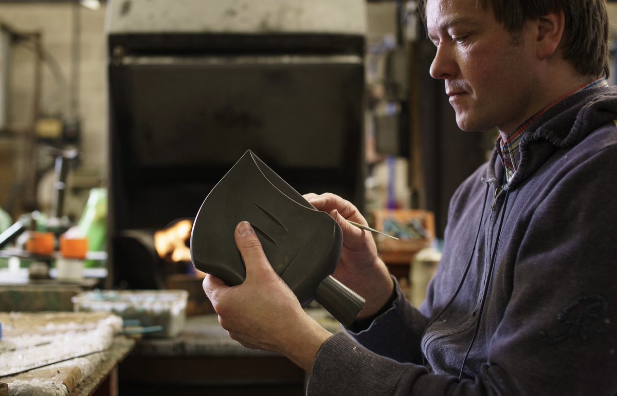 MEET THE ARTISTS
Simon watson

Simon works in a variety of media and styles including sculpture, drawing, digital and painting and have exhibited widely throughout the UK and sold to many art collectors world wide.